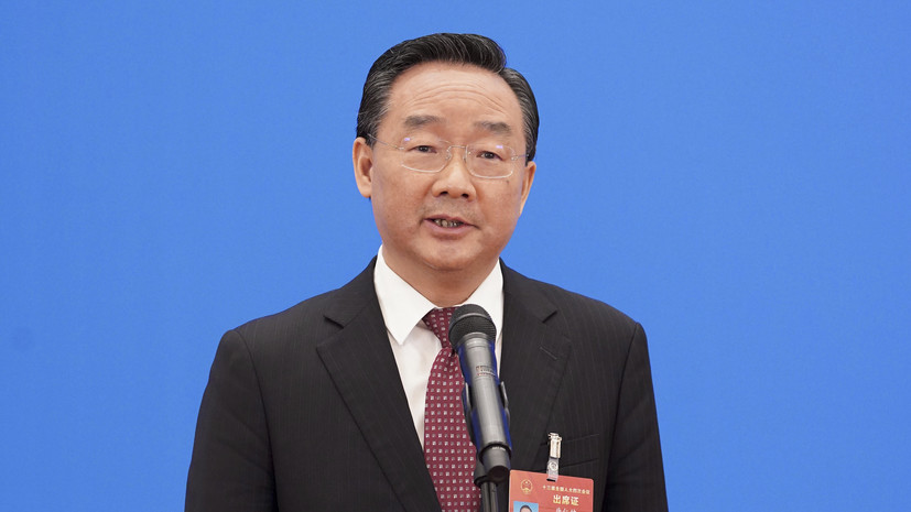 Бывшему главе cпортивного управления Китая вынесен условный смертный приговор