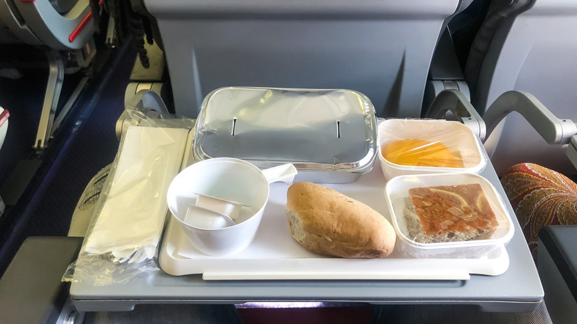 Роспотребнадзор отреагировал на сообщения об отравлении пассажиров рейса Шанхай — Москва