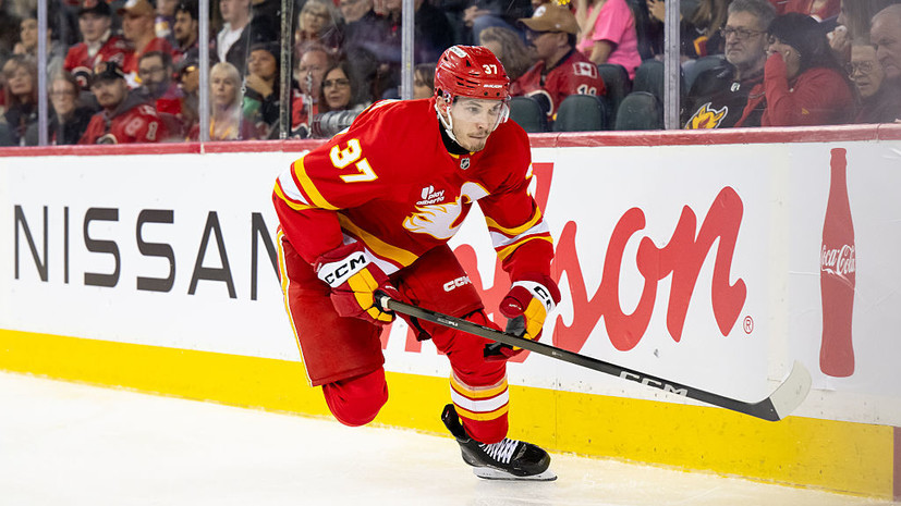 Шайба Кузнецова помогла «Калгари» победить «Баффало» в НХЛ