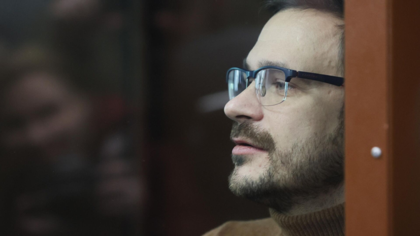 Суд заочно приговорил иноагента Яшина к году и десяти месяцам колонии общего режима