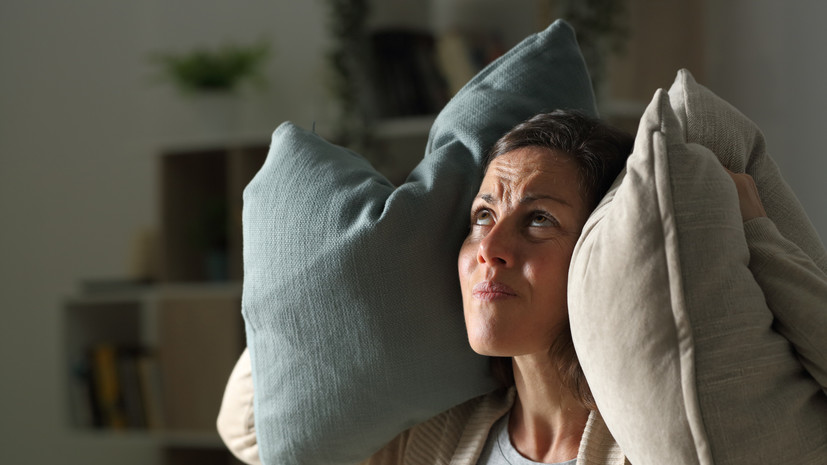 Россиянам объяснили, как бороться с шумными соседями