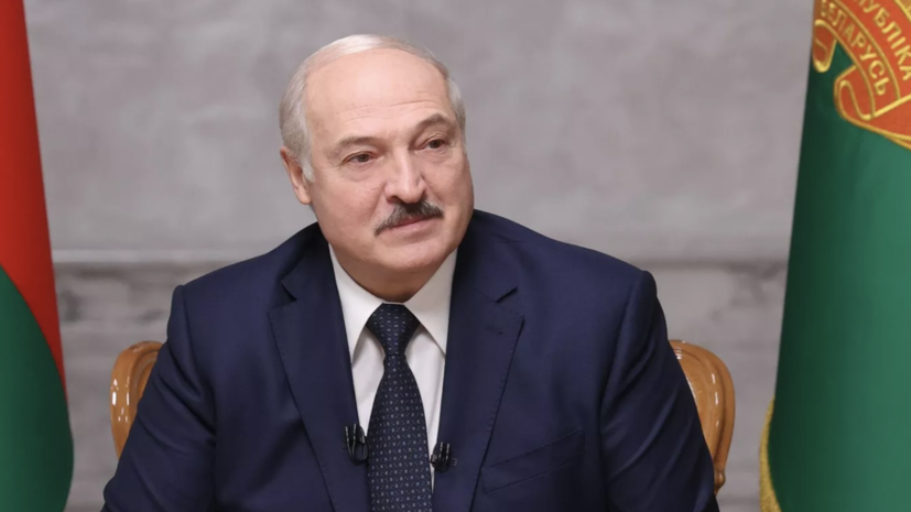 Лукашенко поинтересовался, ходят ли власти западных стран к психиатру