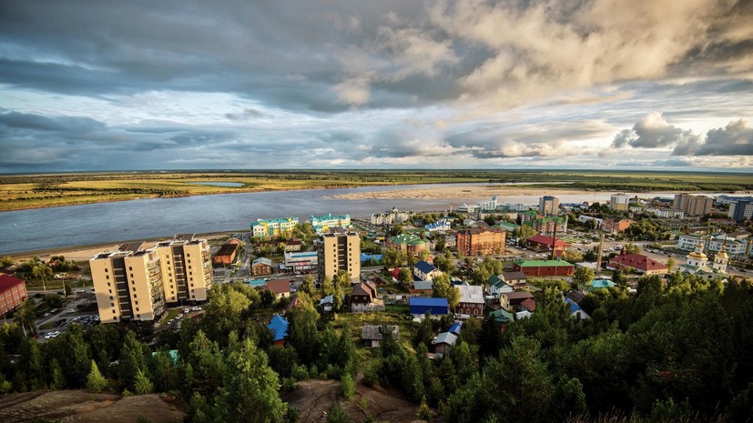 В ХМАО наградили выдающихся жителей региона