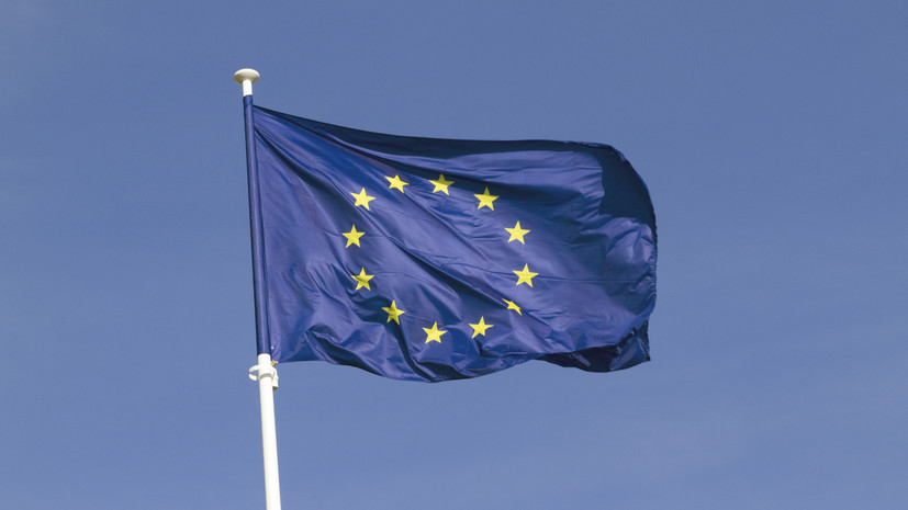 FT: ЕС намерен бессрочно заблокировать активы России для обхода вето Венгрии