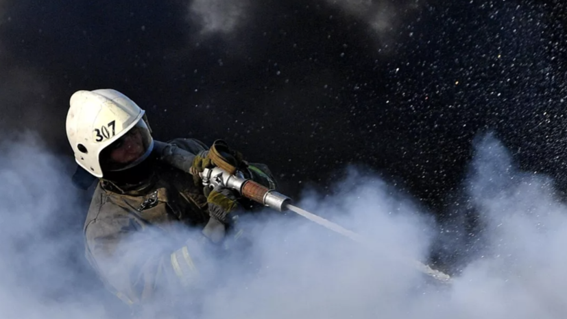 МЧС подтвердило, что в результате пожара на Правобережном рынке погиб человек