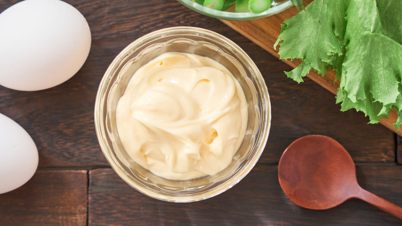 Врач Белоусова назвала майонез крайне калорийным