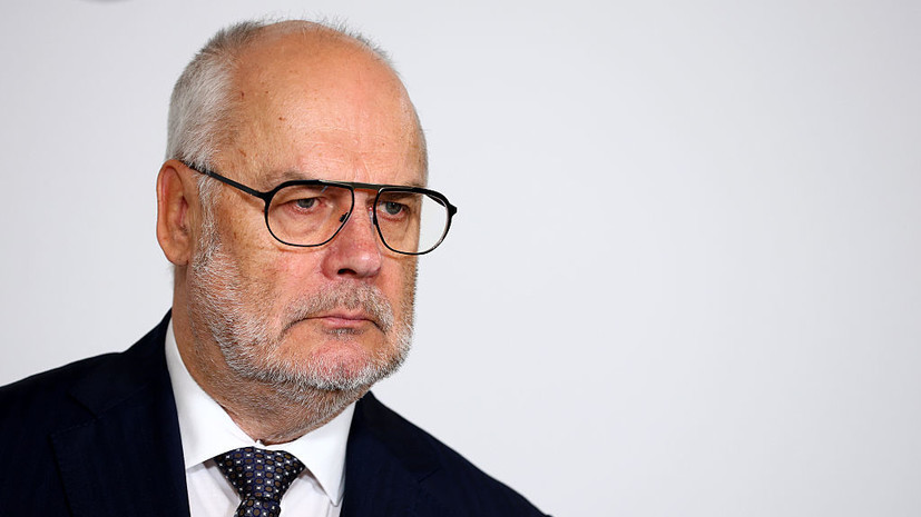 Президент Эстонии Карис признался, что вдруг «повзрослел»