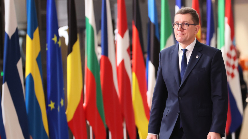 Премьер Эстонии Михал исчез во время выступления Зеленского