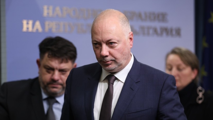 Парламент Болгарии принял отставку правительства Желязкова