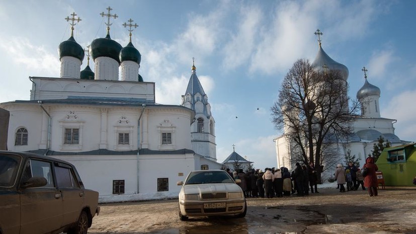 На территории Никитского монастыря в Переславле-Залесском загорелось здание