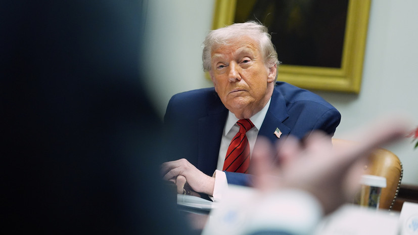 Трамп заявил, что не считает проблемой новые снимки с собой по делу Эпштейна