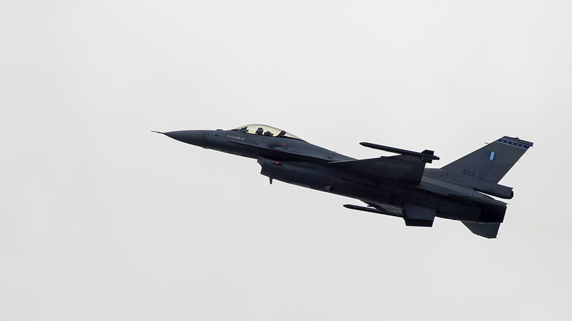 WSJ: Вашингтон поднял два истребителя F-16 после атаки на военных в Сирии