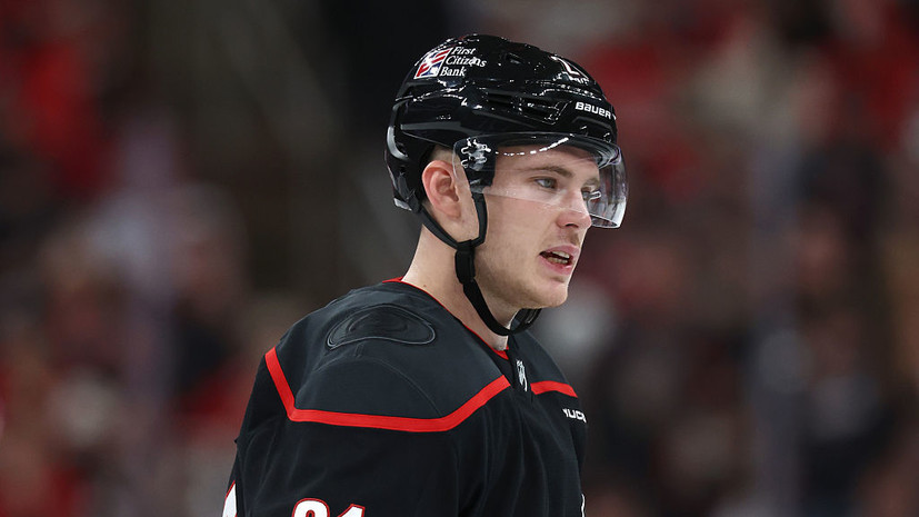 Гол Никишина и передача Свечникова помогли «Каролине» переиграть «Филадельфию»