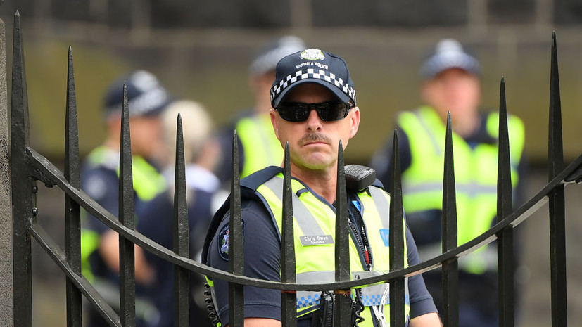При стрельбе на пляже в Сиднее погибли десять человек