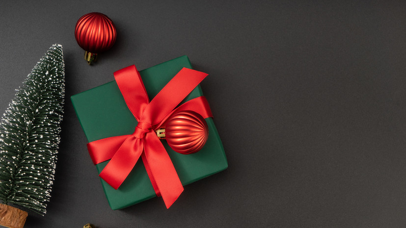 Новогодний подарок чиновнику дороже 3 тысяч рублей могут посчитать взяткой