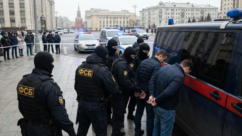 ФСБ: задержаны десять россиян по делам о диверсии и теракте