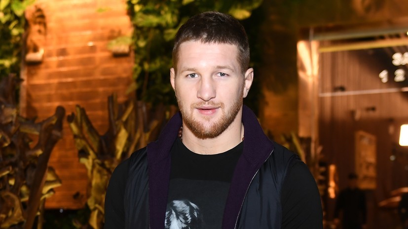 Жена бойца Минеева высмеяла жизнь в Москве