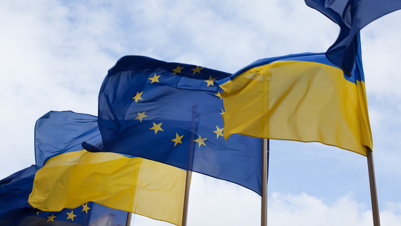 Уотсон: Запад играет в «ядерную рулетку», пытаясь дестабилизировать Россию