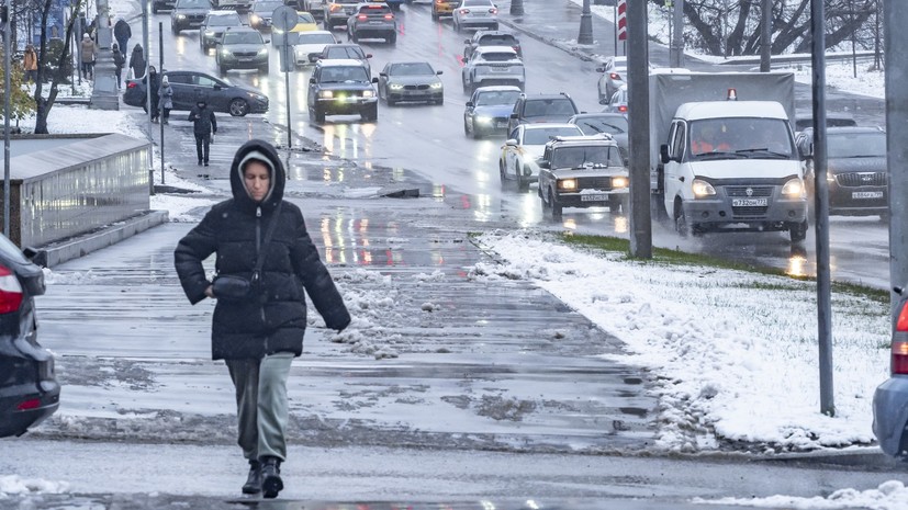 «Прорвётся снежный циклонический вихрь»: сколько продержится тепло в Москве и будет ли снег на Новый год