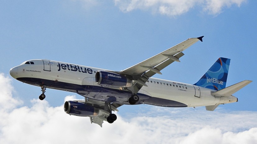 У берегов Венесуэлы частный самолёт едва не столкнулся с заправщиком ВВС США