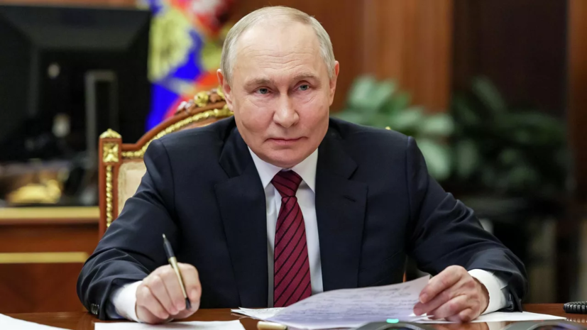 Путин заявил о попытках Запада раскачать Россию изнутри