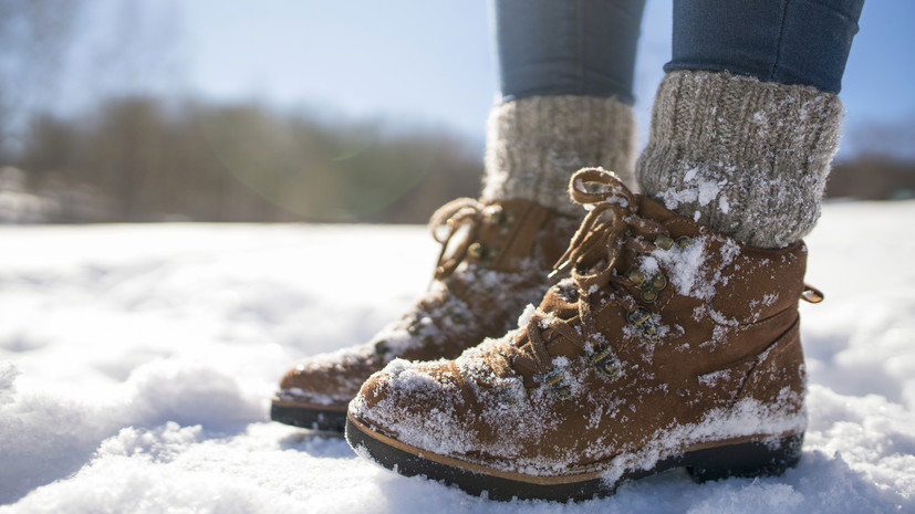 Врач Демьяновская назвала опасной зимнюю обувь на платформе