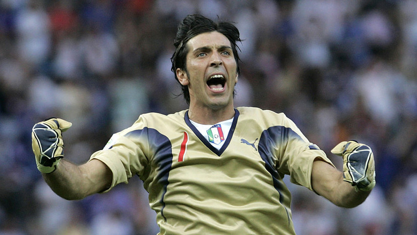 Буффон поздравил Сафонова после успешного выступления в матче за Межконтинентальный кубок