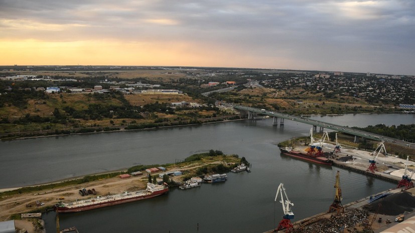 Судно повреждено в порту Ростова-на-Дону после атаки, среди экипажа есть жертвы