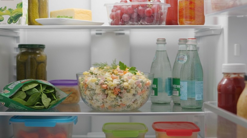 Специалист Кузнецова посоветовала не хранить оливье вне холодильника