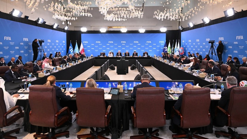 Митрофанов принял участие в работе комитетов ФИФА в Дохе