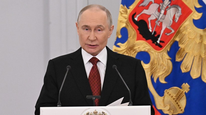 Путин поздравил сотрудников российских спецслужб с профессиональным праздником