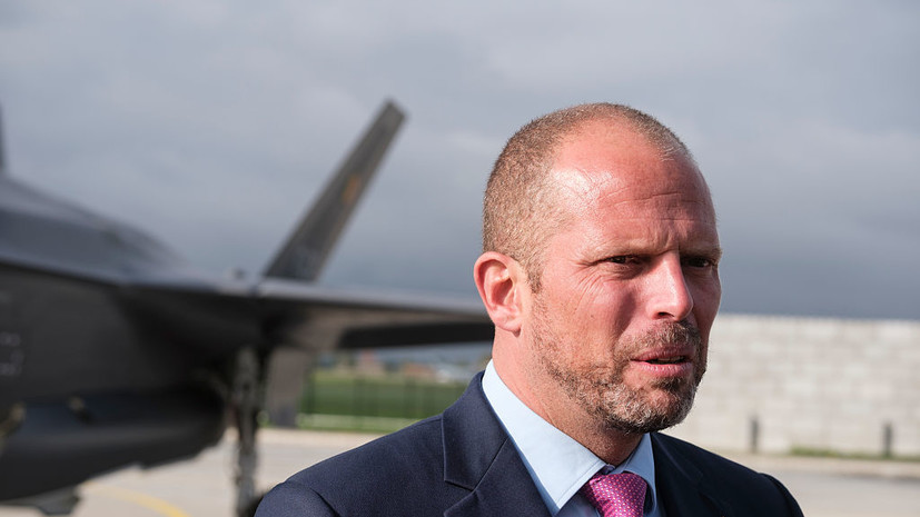 Глава МО Бельгии пошутил про поездку на Украину в поздравлении премьера