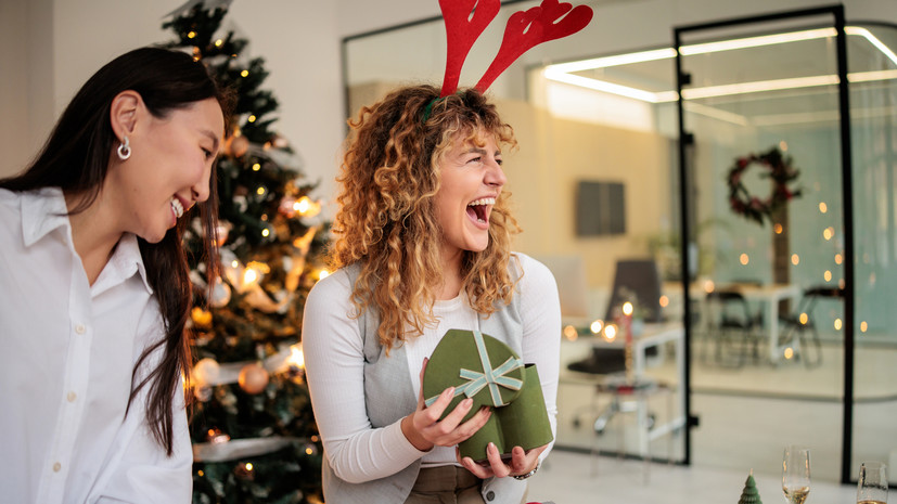 HR-эксперт Быханов посоветовал избегать конфликтов с коллегами на корпоративе