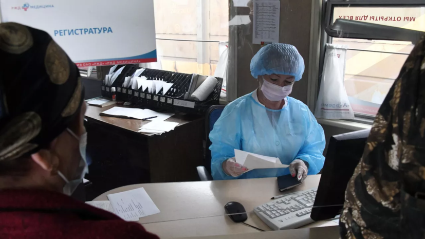 Юрист объяснил, как оплачивается больничный по уходу за ребёнком в праздники