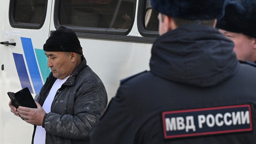 Медведев заявил, что неверифицированные приезжие должны быть выдворены из страны