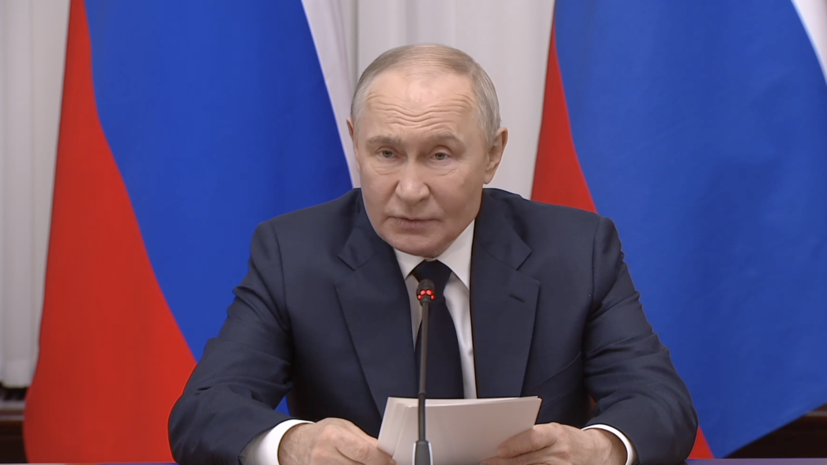 &laquo;Исполняем все социальные обязательства&raquo;: Путин &mdash; о работе правительства России