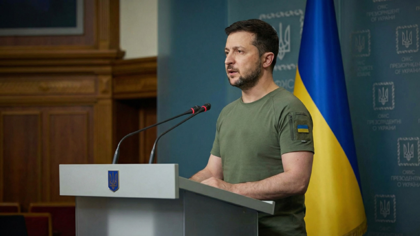 Зеленский: Украина хочет привлечь $800 млрд на восстановление