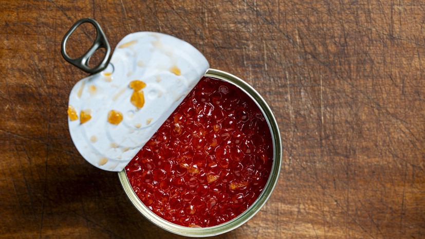 Диетолог Соломатина: нельзя покупать икру в непроверенных местах