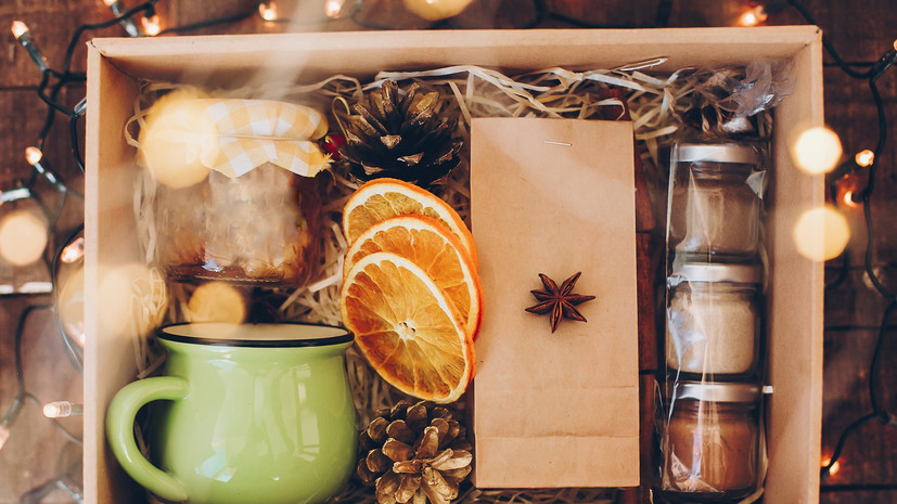 Специалист по этикету назвала чай и кофе уместными подарками для коллег