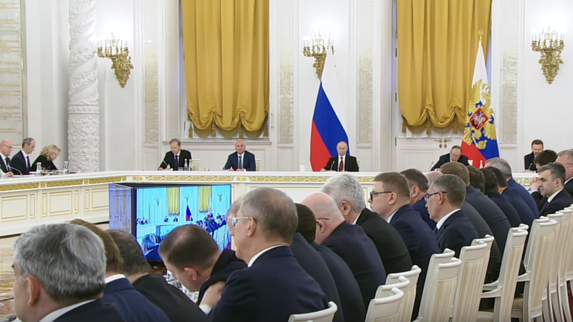 &laquo;Всё изменится, мы должны быть к этому обязательно готовы&raquo;: Путин &mdash; о влиянии ИИ на рынок труда