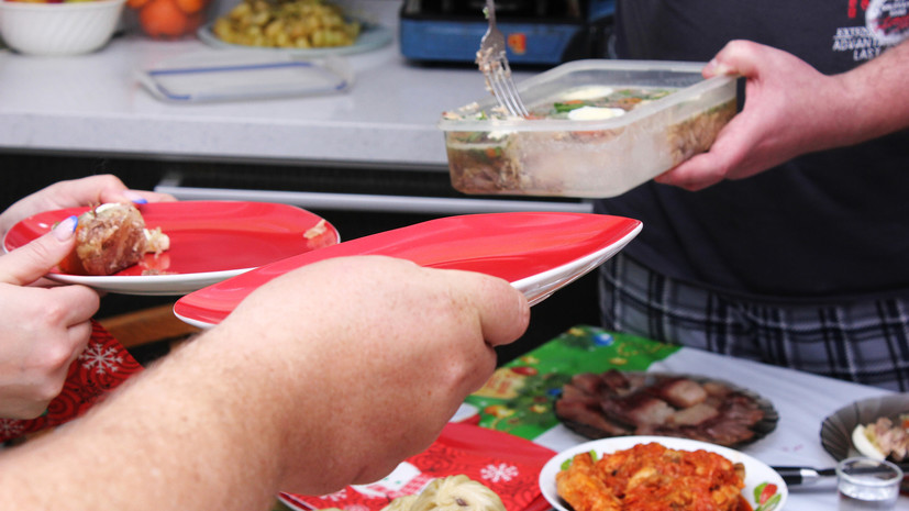 Диетолог Денисенко: опасно доедать холодец после новогоднего застолья