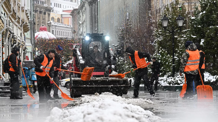 Гидрометцентр спрогнозировал усиление снегопада в Москве к полуночи