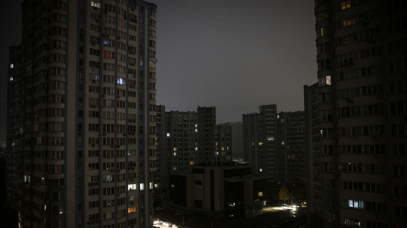 Около 500 тысяч абонентов остались без света в Киеве