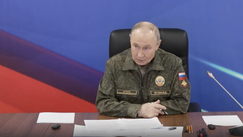 Кремль: Путин утром посетил один из пунктов управления войск СВО