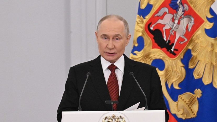 Путин отменил ежегодные декларации о доходах чиновников