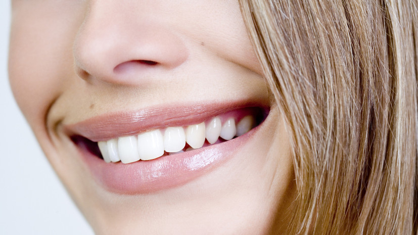 Стоматолог Обухова дала советы по уходу за чувствительными зубами