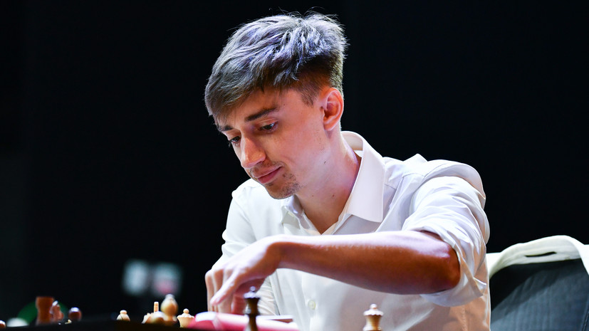 Россиянин Дубов занимает четвёртое место после первого дня чемпионата мира по блицу