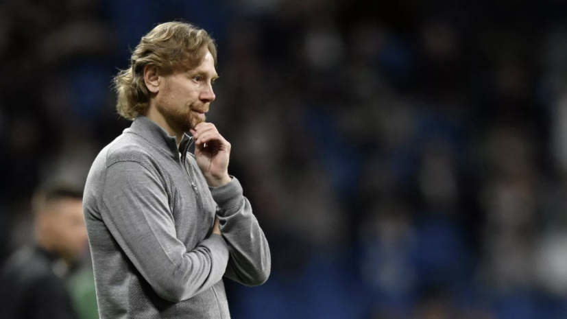 Карпин поздравил болельщиков сборной России с наступающим Новым годом