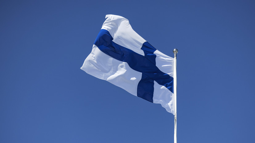 Власти Финляндии уведомили посольство России о задержании россиян на судне