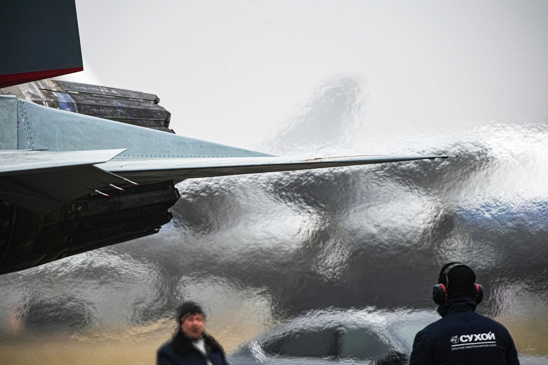 «Ответ любым вызовам современности»: как развивается программа самолёта пятого поколения Су-57